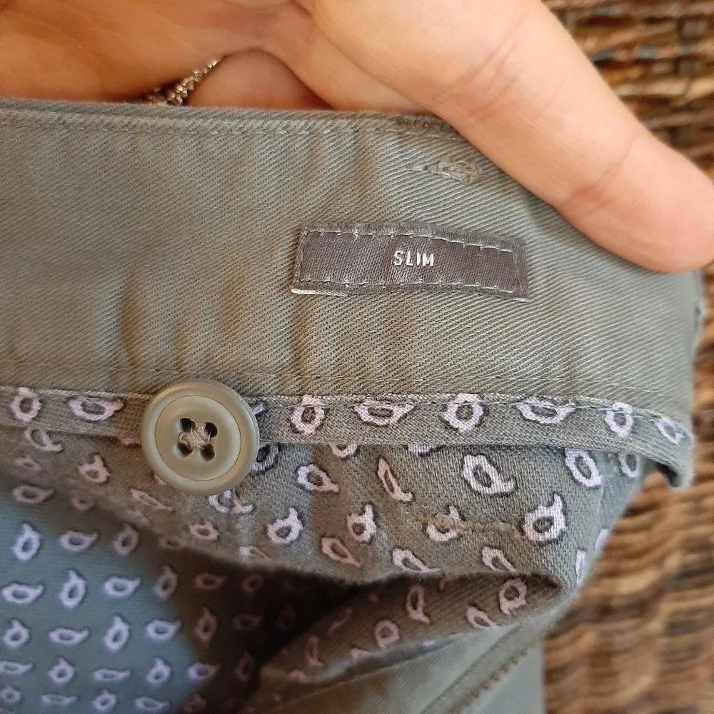 Bonobos style stretched